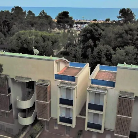 Apartment Retreat By The